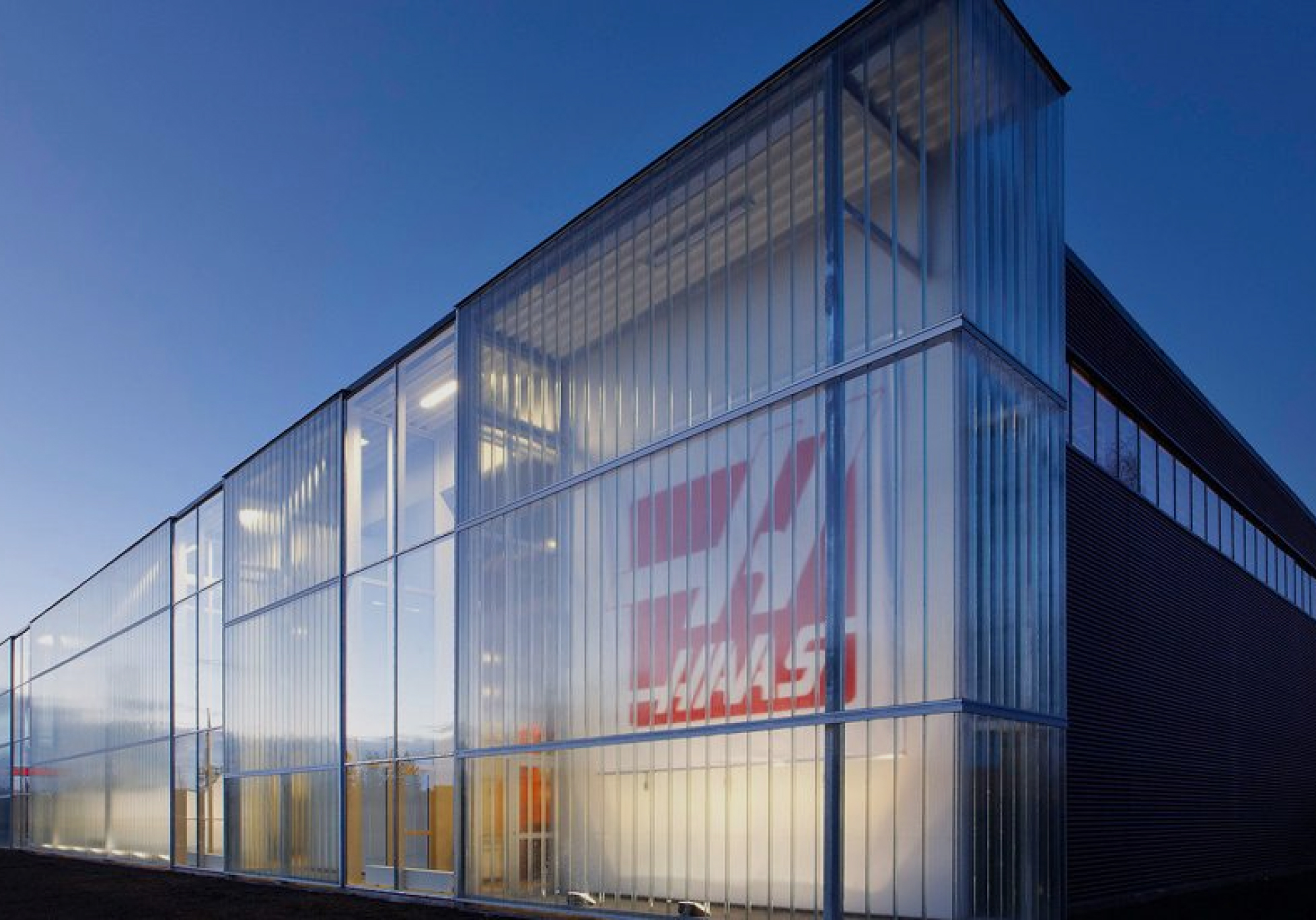 Unlocking the power of manufacturing B2B2C commerce.